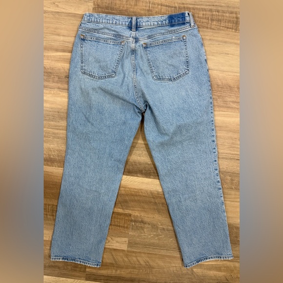Abercrombie & Fitch Light Blue 90’s Straight Leg Mid Rise Curve Love Jeans - Picture 2 of 4